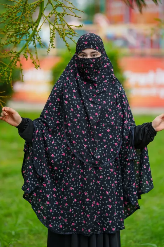 ইকরা পাইপিং হিজাব